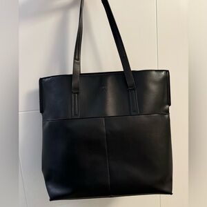 ROOTS LEATHER TOTE BAG